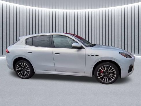 Used 2023 Maserati Grecale Modena AWD/4WD image 19