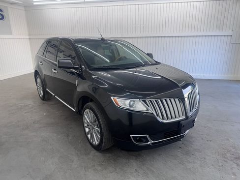 Used 2015 Lincoln MKX AWD w/ Equipment Group 102A image 3