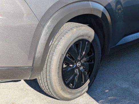 Used 2023 Nissan Pathfinder SL image 39