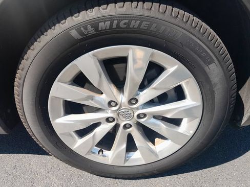 Used 2018 Buick Envision Essence FWD image 23