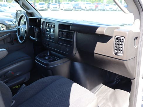 Used 2025 GMC Savana 2500 w/ Driver Convenience Package RWD image 31