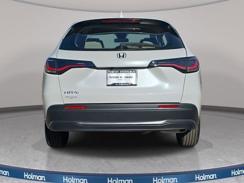 Certified 2025 Honda HR-V LX image 6