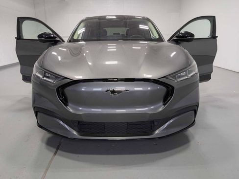 Used 2021 Ford Mustang Mach-E Premium image 16