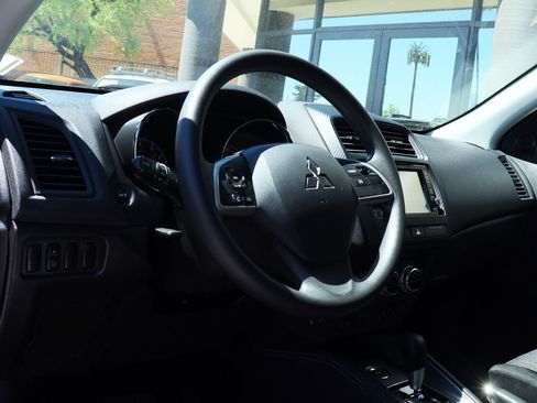 Used 2025 Mitsubishi Outlander Sport ES AWD/4WD image 38