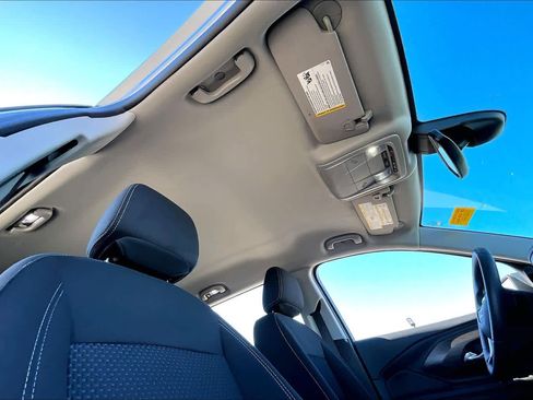 Used 2024 GMC Terrain SLE image 13