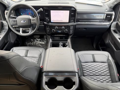 New 2026 Ford F250 Lariat w/ Black Appearance Package AWD/4WD image 12