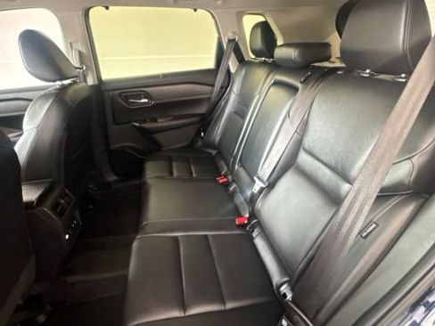 Certified 2025 Nissan Rogue SL w/ SL Premium Package FWD image 25