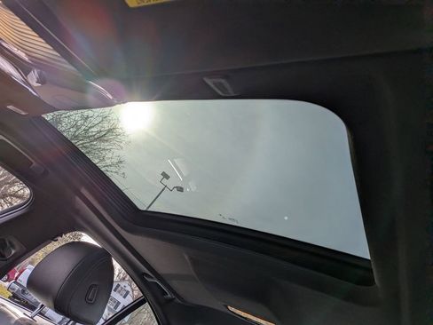 Used 2019 BMW 540i xDrive w/ Convenience Package image 16