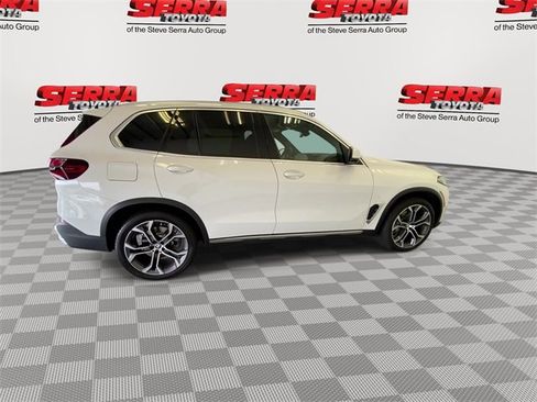 Used 2025 BMW X5 xDrive40i w/ Premium Package image 10
