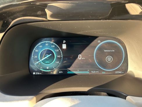 Used 2024 Hyundai Palisade Calligraphy image 18