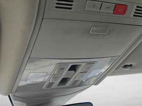 Used 2024 Volkswagen Jetta SE FWD image 18