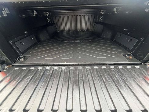 Used 2017 Toyota Tacoma SR5 w/ Tow Package AWD/4WD image 7