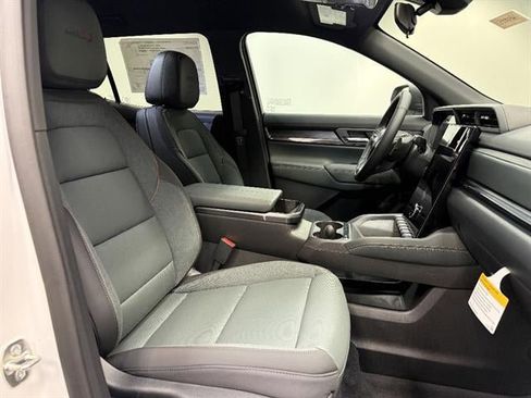 New 2026 GMC Terrain AT4 AWD/4WD image 14