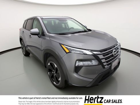 Used 2025 Nissan Rogue SV image 1