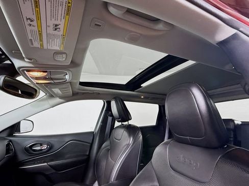 Used 2019 Jeep Cherokee Limited w/ Luxury Group image 22