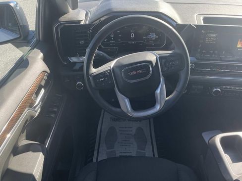 Used 2023 GMC Sierra 1500 SLE w/ Preferred Package image 14