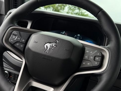 New 2026 Ford Bronco Badlands w/ Sasquatch Package AWD/4WD image 9