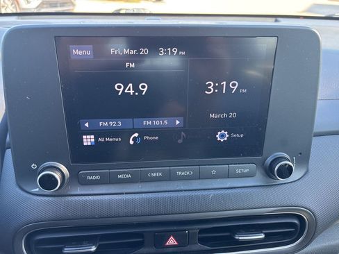 Used 2022 Hyundai Kona SE w/ Cargo Package image 16