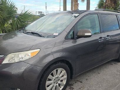 Used 2014 Toyota Sienna Limited w/ Limited Premium Package