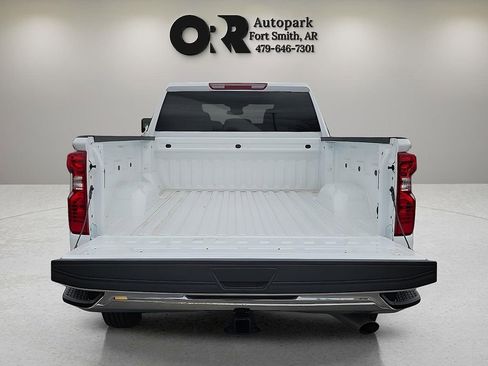 Used 2025 Chevrolet Silverado 2500 LT w/ Convenience Package AWD/4WD image 8