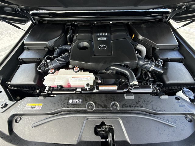 Used 2024 Lexus GX 550 w/ Cold Area Package AWD/4WD image 28