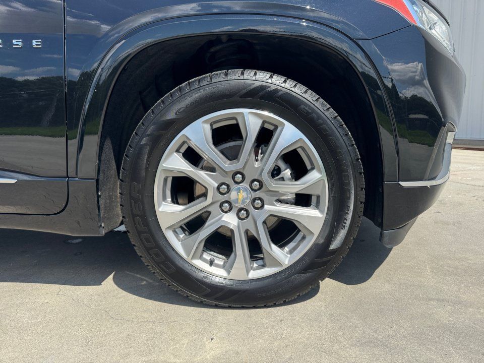 Used 2021 Chevrolet Traverse Premier AWD/4WD image 29
