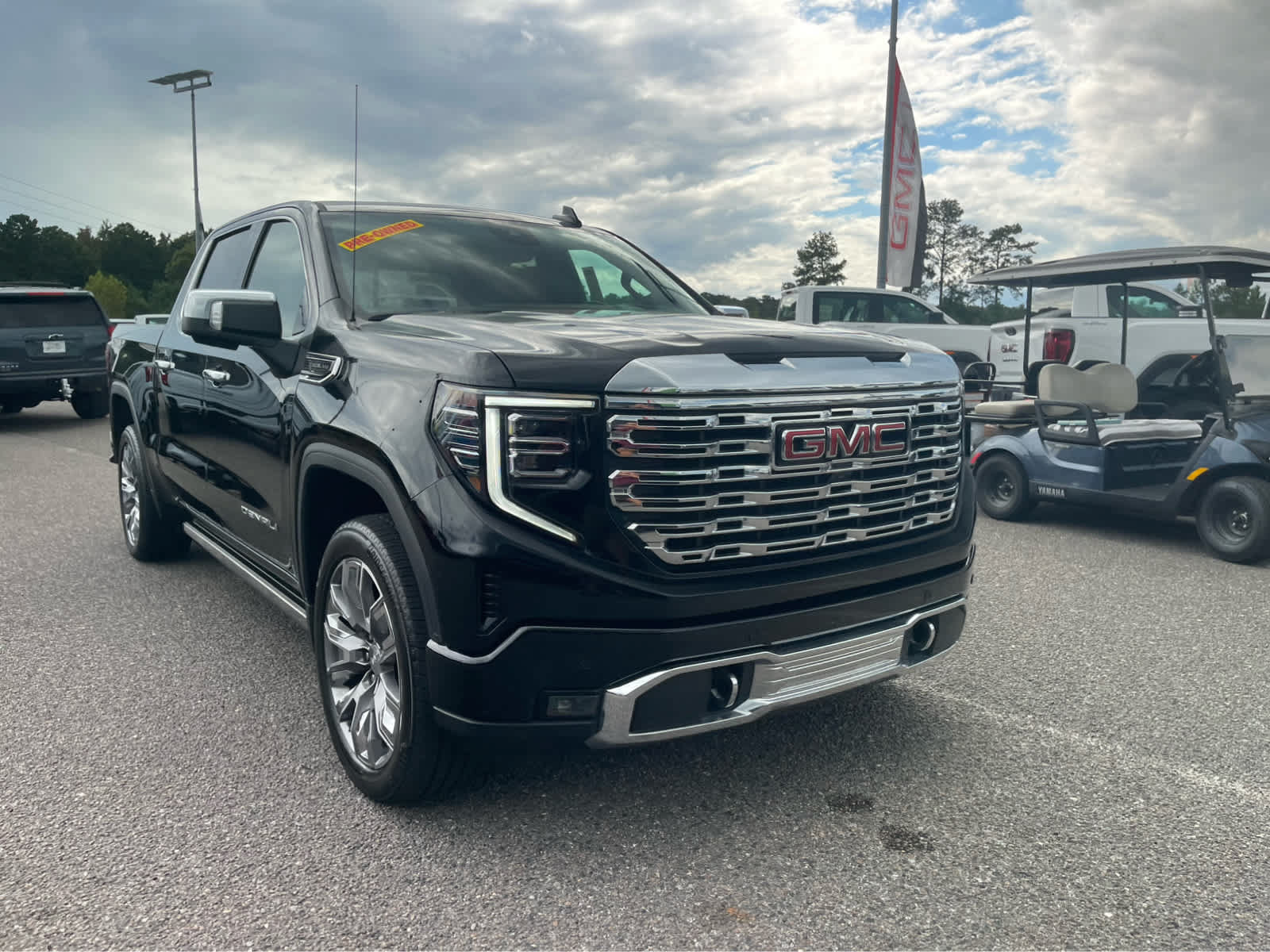 Used 2024 GMC Sierra 1500 Denali AWD/4WD image 4