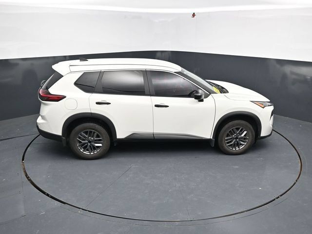 Used 2024 Nissan Rogue S AWD/4WD image 49