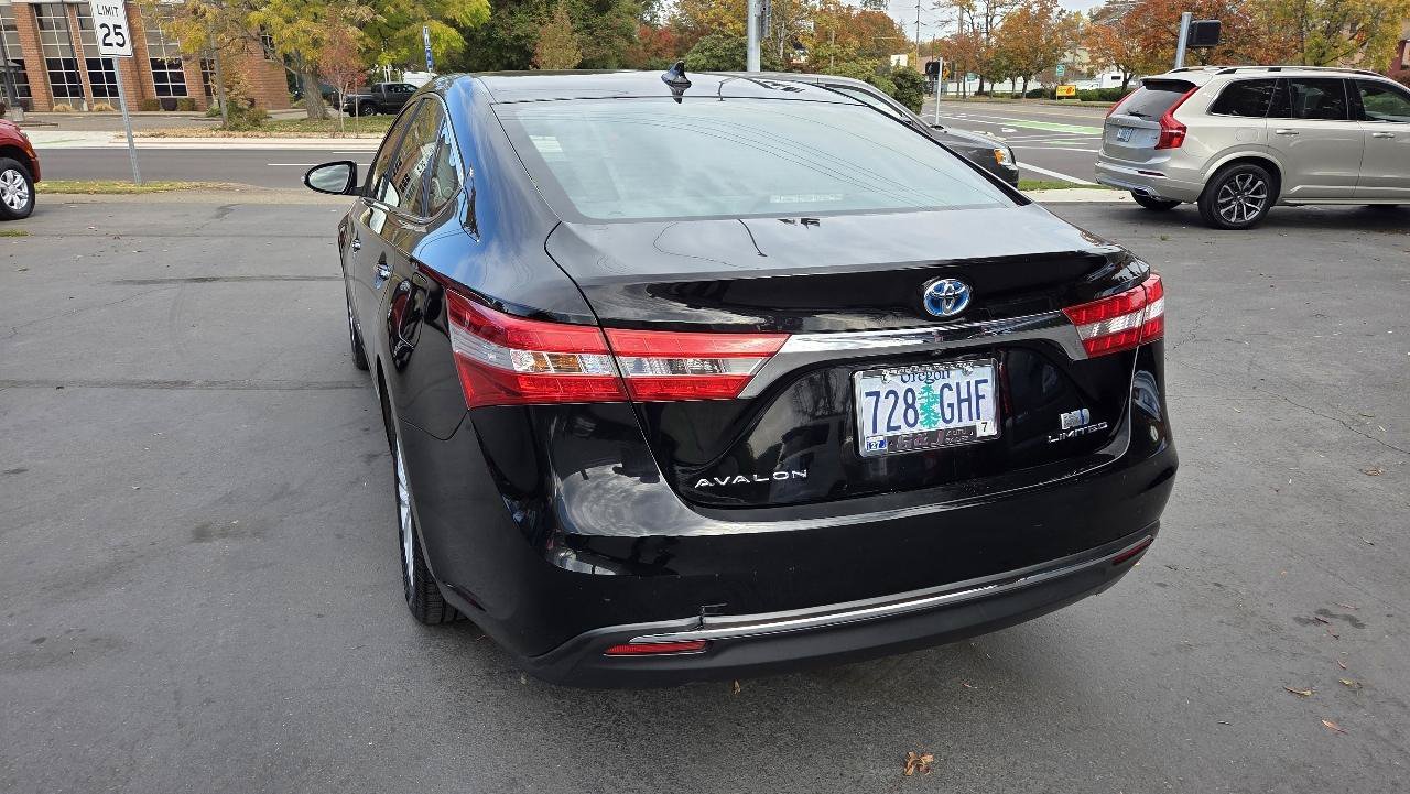 Used 2013 Toyota Avalon Limited FWD image 10