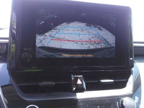 Used 2023 Toyota Corolla LE FWD image 3