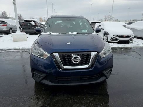 Used 2020 Nissan Kicks SV image 3