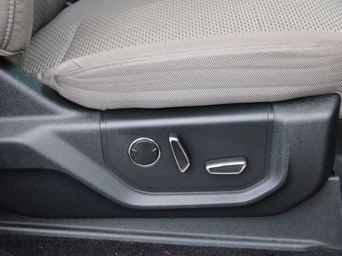 Used 2015 Ford F150 XLT w/ Equipment Group 302A Luxury image 21