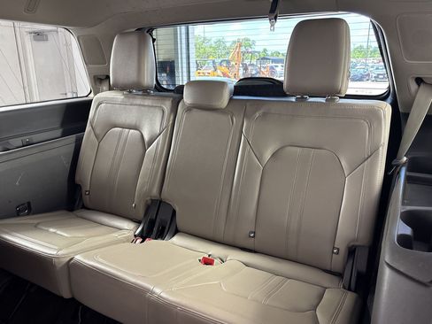 Used 2018 Ford Expedition Limited RWD image 31
