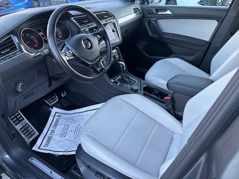 Used 2021 Volkswagen Tiguan SE R-Line image 12