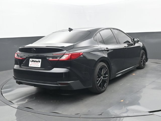 Used 2025 Toyota Camry SE FWD image 6