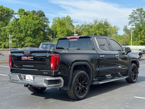 Used 2022 GMC Sierra 1500 SLT w/ SLT Convenience Package AWD/4WD image 3
