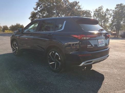 Used 2023 Mitsubishi Outlander SE image 6