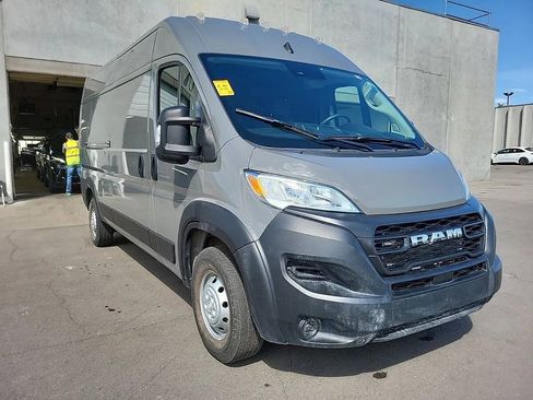 Used 2025 RAM ProMaster 2500 FWD image 1