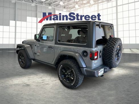 Used 2022 Jeep Wrangler Sport AWD/4WD image 3