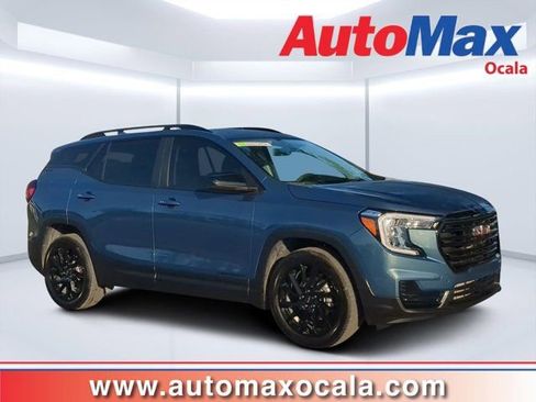 Used 2024 GMC Terrain SLE w/ Driver Convenience Package FWD image 1