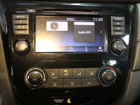 Used 2018 Nissan Rogue S FWD image 22