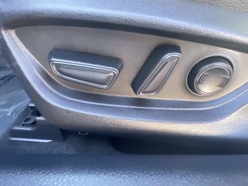 Used 2025 Toyota Camry SE FWD image 25