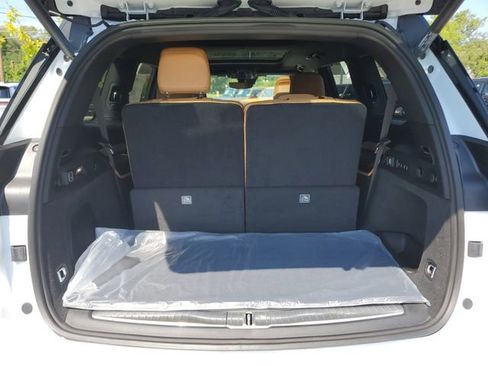 New 2025 Jeep Grand Cherokee L Summit w/ Luxury Tech Group V image 6