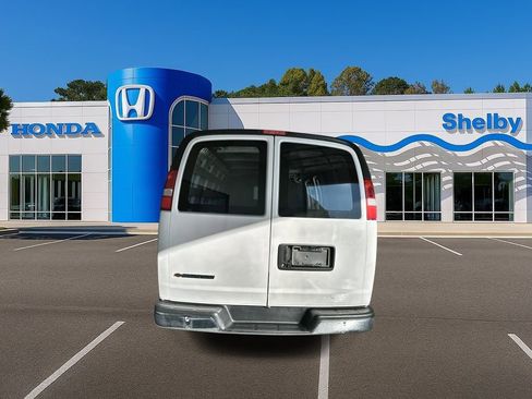 Used 2024 Chevrolet Express 2500 w/ Driver Convenience Package image 7