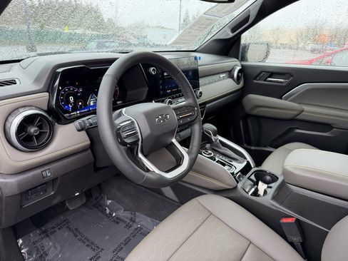 Used 2024 Chevrolet Colorado ZR2 w/ ZR2 Convenience Package III image 17