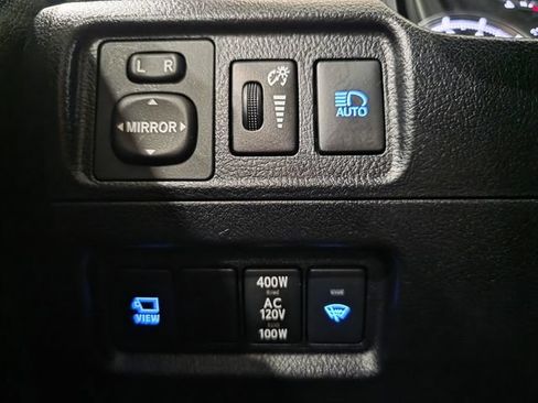 Used 2023 Toyota 4Runner Limited AWD/4WD image 18