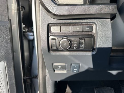 Used 2024 Ford F250 Platinum AWD/4WD image 28