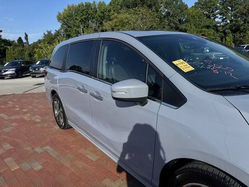 Certified 2024 Honda Odyssey Touring image 18