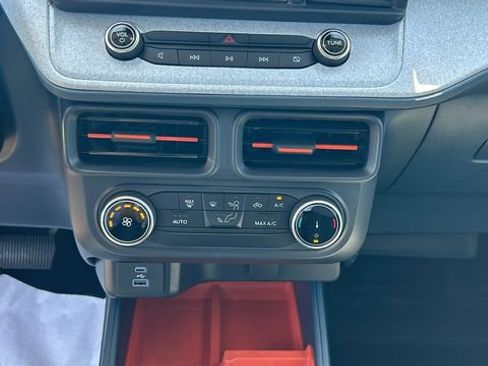 Certified 2024 Ford Maverick XLT FWD image 21