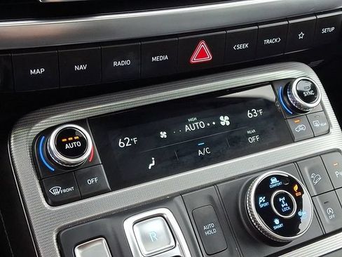 Used 2024 Hyundai Palisade AWD image 18